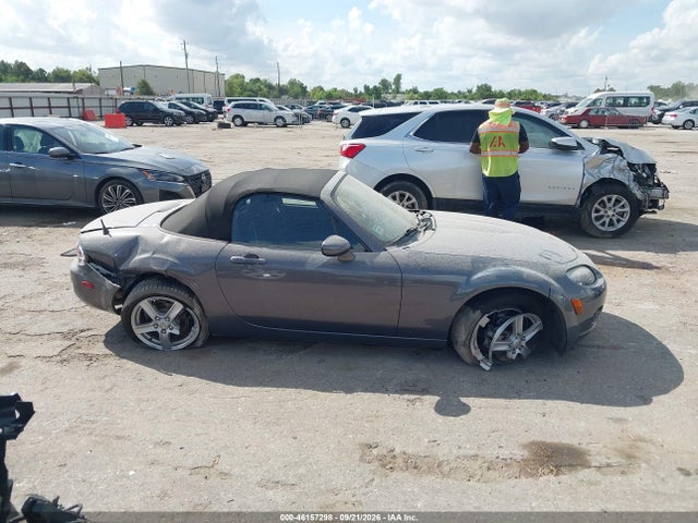 Aukcja sprzedaży 2006 Mazda Mx-5 Touring, vin: JM1NC25F160106553, numer aukcji: 46157298