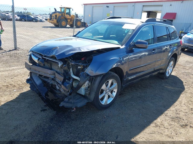 Subaru Outback 2.5i Limited 2014 4S4BRBLC1E3320123 Image 2