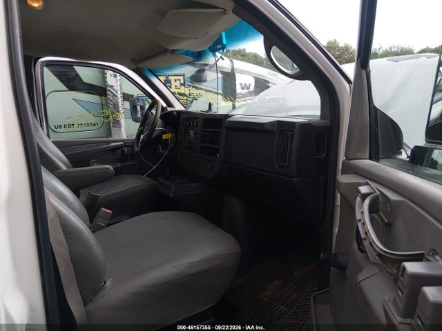 46157355 :رقم المزاد ، 1GDY72BA3B1903283 vin ، 2011 Gmc Savana Cutaway Work Van مزاد بيع