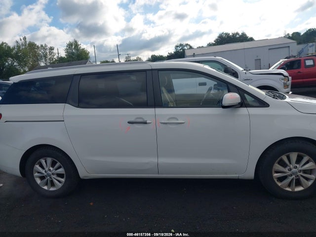 2015 Kia Sedona Lx მანქანა იყიდება აუქციონზე, vin: KNDMB5C17F6037257, აუქციონის ნომერი: 46157356