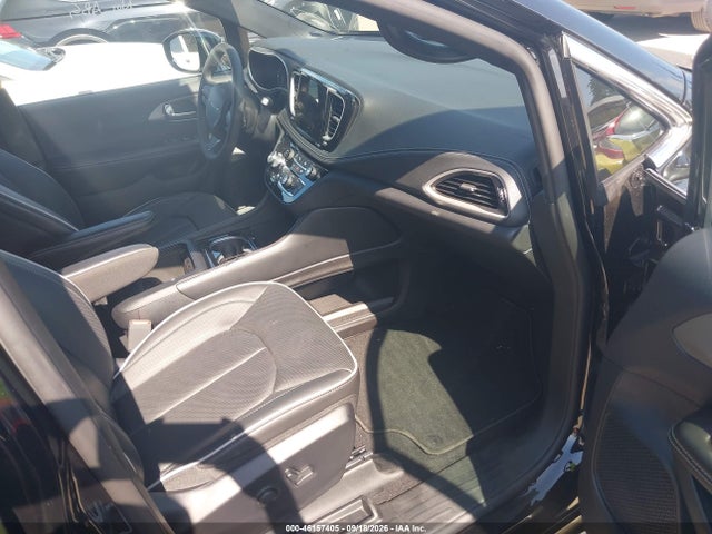Chrysler Pacifica 2027 2C4RC1GG0VR579124 Image 5