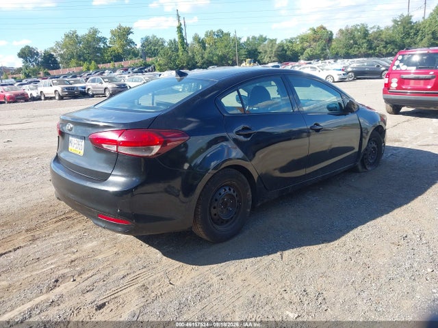 46157524 :رقم المزاد ، 3KPFK4A74HE127831 vin ، 2017 Kia Forte Lx مزاد بيع