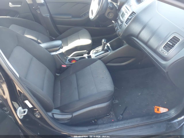 46157524 :رقم المزاد ، 3KPFK4A74HE127831 vin ، 2017 Kia Forte Lx مزاد بيع