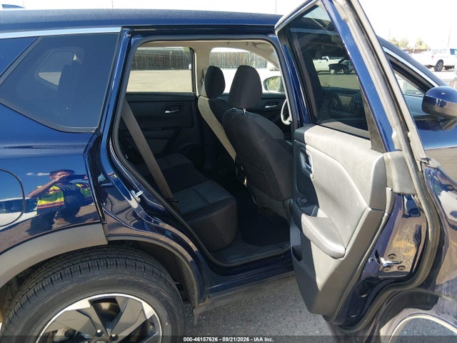 46157626 :رقم المزاد ، 5N1BT3BB5SC838666 vin ، 2025 Nissan Rogue Sv Intelligent Awd مزاد بيع
