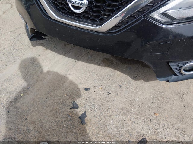 Продажа на аукционе авто 2017 Nissan Sentra Sr Turbo, vin: 3N1CB7AP9HY247176, номер лота: 46157791