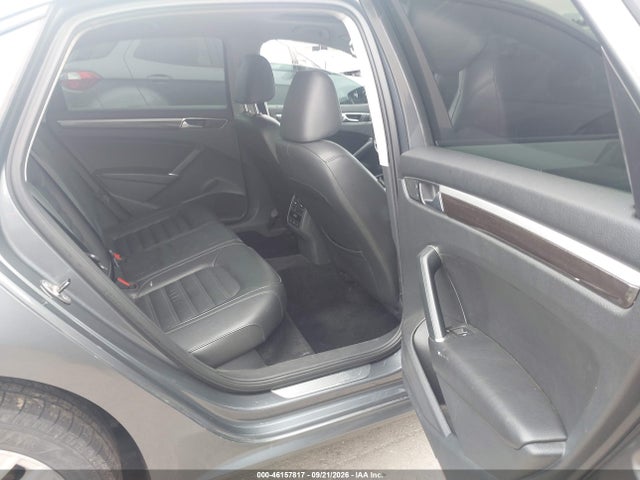 2016 Volkswagen Passat 1.8t Sel მანქანა იყიდება აუქციონზე, vin: 1VWCT7A37GC054682, აუქციონის ნომერი: 46157817