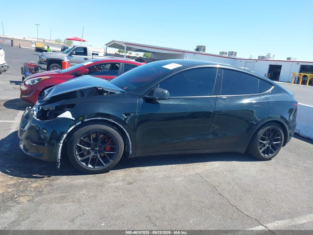 7SAYGDEF8NF326675 Tesla Model Y Performance Dual Motor All-wheel Drive