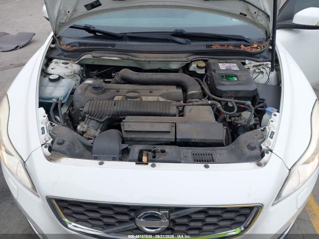 Продаж на аукціоні авто 2011 Volvo C30 T5/t5 R-design, vin: YV1672MK1B2207382, номер лоту: 46157830