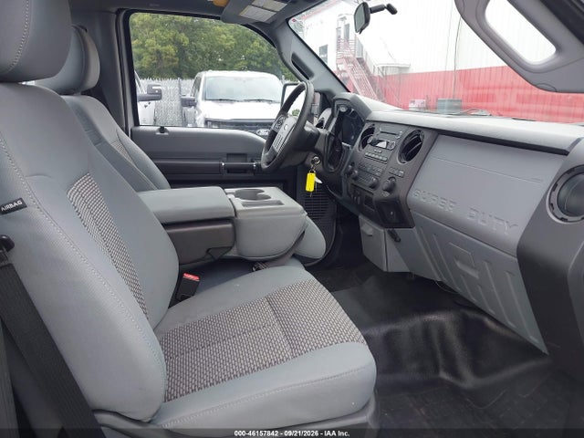 46157842 :رقم المزاد ، 1FTRF3D61FEB08001 vin ، 2015 Ford F-350 Xl مزاد بيع