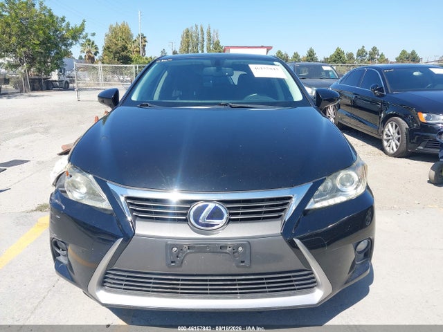 JTHKD5BH9E2181560 Lexus CT 200H