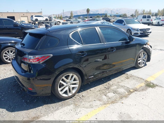 JTHKD5BH9E2181560 Lexus CT 200H