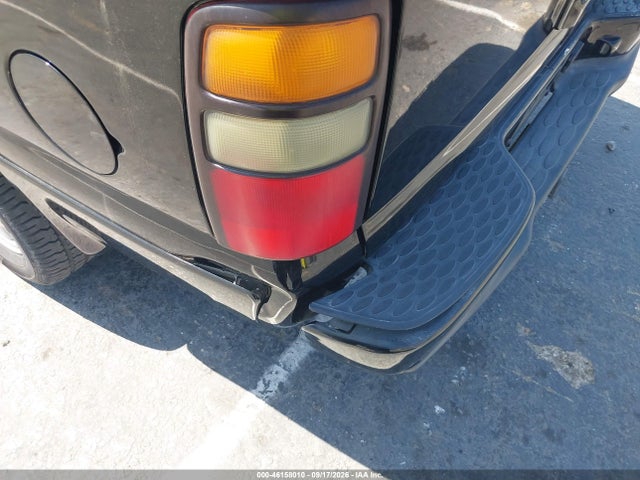 Aukcja sprzedaży 2005 Gmc Yukon Xl 1500 Denali, vin: 1GKFK66U45J253068, numer aukcji: 46158010