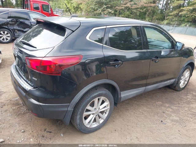 46158131 :رقم المزاد ، JN1BJ1CR9JW601124 vin ، 2018 Nissan Rogue Sport S مزاد بيع