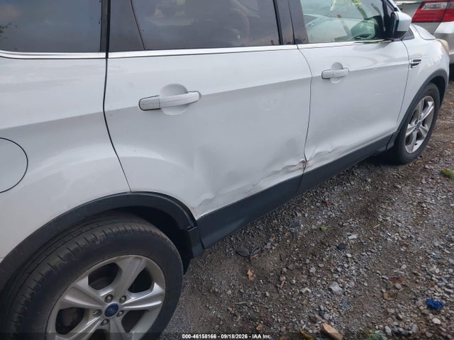 46158166 :رقم المزاد ، 1FMCU0GX9EUB09637 vin ، 2014 Ford Escape Se مزاد بيع