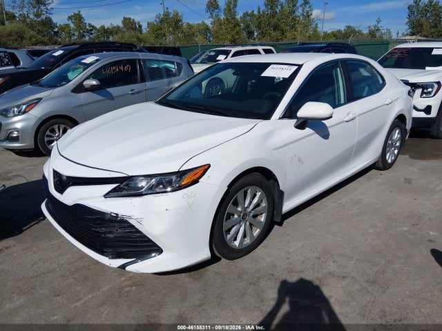 Продаж на аукціоні авто 2020 Toyota Camry Le, vin: 4T1C11AK7LU956665, номер лоту: 46158311