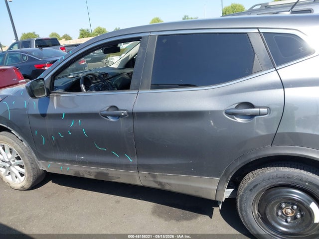 46158321 :رقم المزاد ، JN1BJ1AW8NW680400 vin ، 2022 Nissan Rogue Sport S Awd Xtronic Cvt مزاد بيع