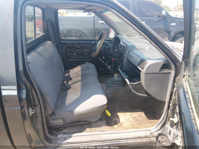 1996 Nissan Truck Xe მანქანა იყიდება აუქციონზე, vin: 1N6SD11S6TC320233, აუქციონის ნომერი: 46158358