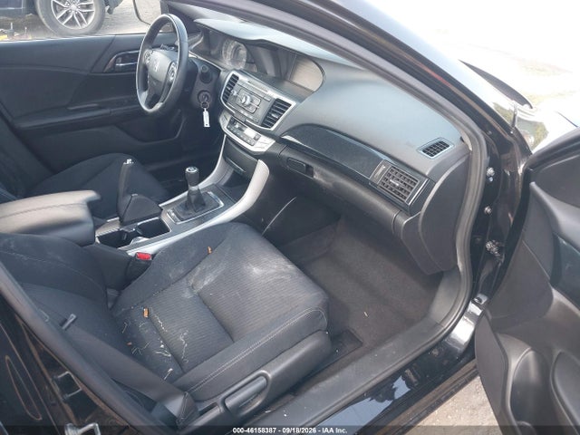 46158387 :رقم المزاد ، 1HGCR2E5XFA249137 vin ، 2015 Honda Accord Sport مزاد بيع