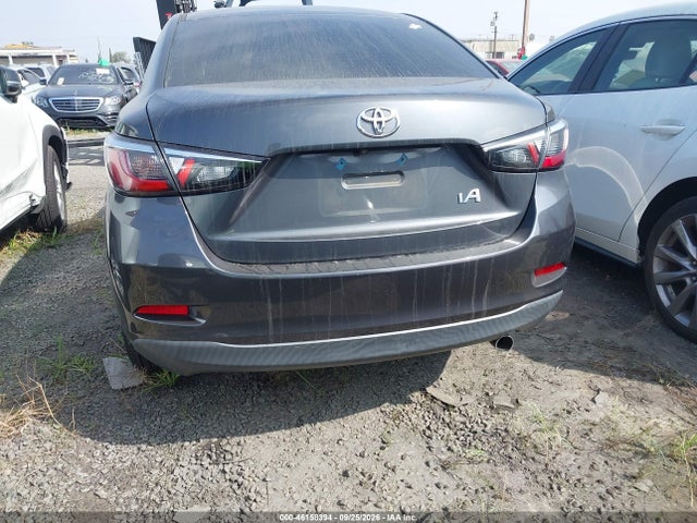 3MYDLBYV5JY311209 Toyota YARIS IA