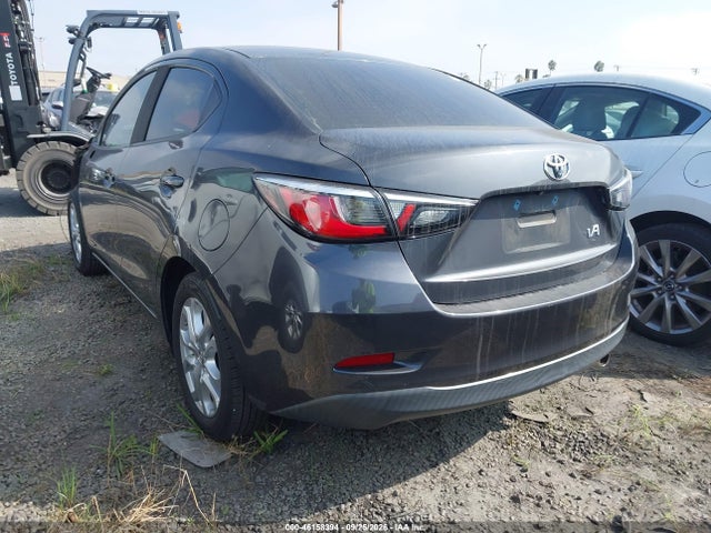 3MYDLBYV5JY311209 Toyota YARIS IA