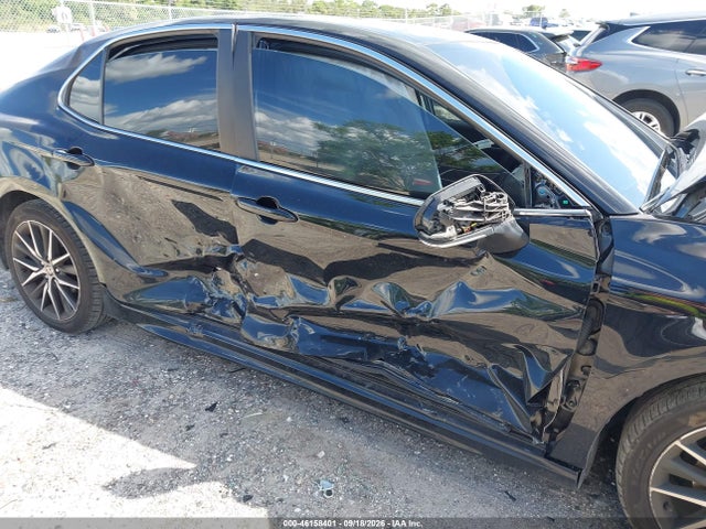2024 Toyota Camry Se მანქანა იყიდება აუქციონზე, vin: 4T1G11AK9RU210986, აუქციონის ნომერი: 46158401