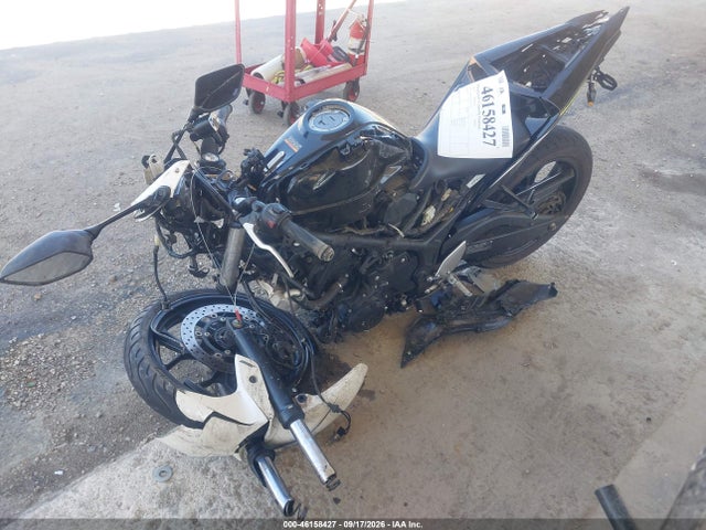 46158427 :رقم المزاد ، MH3RH15Y6HK003023 vin ، 2017 Yamaha Yzfr3 A مزاد بيع
