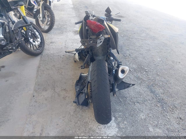 46158427 :رقم المزاد ، MH3RH15Y6HK003023 vin ، 2017 Yamaha Yzfr3 A مزاد بيع