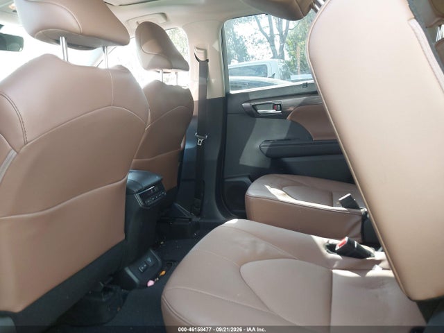 5TDKBRCH3SS646738 Toyota Highlander Hybrid Limited 25th Edition