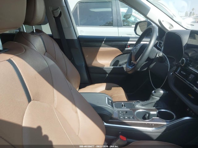 5TDKBRCH3SS646738 Toyota Highlander Hybrid Limited 25th Edition