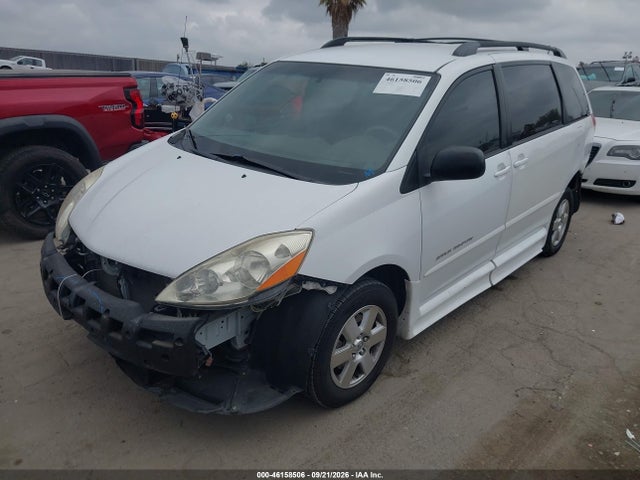 46158506 :رقم المزاد ، 5TDKK4CCXAS309263 vin ، 2010 Toyota Sienna Le مزاد بيع