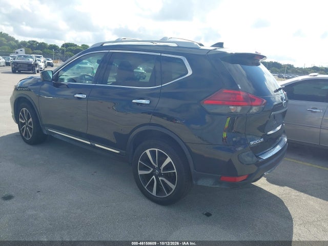 46158609 :رقم المزاد ، 5N1AT2MV8HC820667 vin ، 2017 Nissan Rogue Sl مزاد بيع