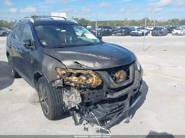 46158609 :رقم المزاد ، 5N1AT2MV8HC820667 vin ، 2017 Nissan Rogue Sl مزاد بيع