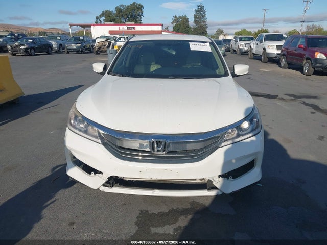 46158667 :رقم المزاد ، 1HGCR2F33HA002655 vin ، 2017 Honda Accord Lx مزاد بيع