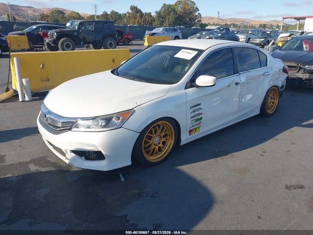 46158667 :رقم المزاد ، 1HGCR2F33HA002655 vin ، 2017 Honda Accord Lx مزاد بيع