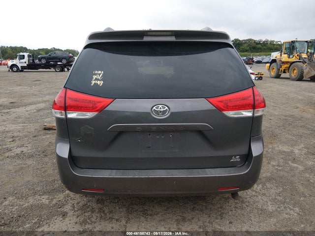 2013 Toyota Sienna Le 7 Passenger მანქანა იყიდება აუქციონზე, vin: 5TDJK3DC3DS051662, აუქციონის ნომერი: 46158743