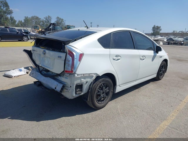 Toyota Prius Two 2014 JTDKN3DU3E1743293 Image 4