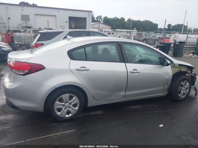 46158844 :رقم المزاد ، 3KPFL4A70HE070847 vin ، 2017 Kia Forte Lx/s مزاد بيع