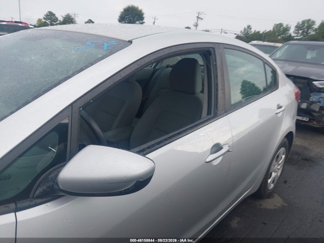 46158844 :رقم المزاد ، 3KPFL4A70HE070847 vin ، 2017 Kia Forte Lx/s مزاد بيع