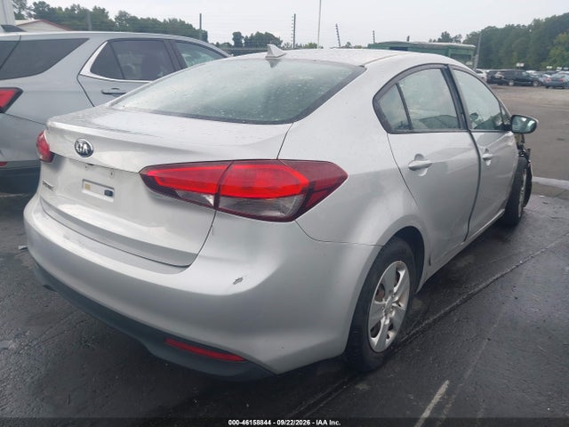 46158844 :رقم المزاد ، 3KPFL4A70HE070847 vin ، 2017 Kia Forte Lx/s مزاد بيع