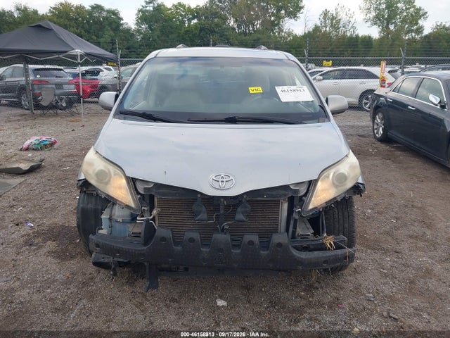 2011 Toyota Sienna Limited მანქანა იყიდება აუქციონზე, vin: 5TDDK3DC8BS007134, აუქციონის ნომერი: 46158913