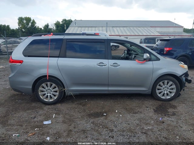 2011 Toyota Sienna Limited მანქანა იყიდება აუქციონზე, vin: 5TDDK3DC8BS007134, აუქციონის ნომერი: 46158913