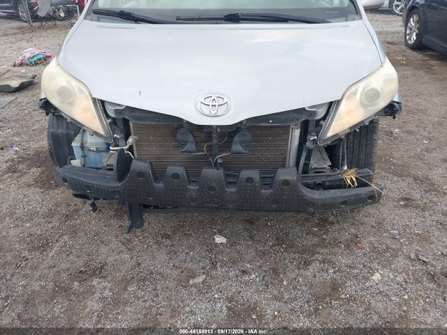 2011 Toyota Sienna Limited მანქანა იყიდება აუქციონზე, vin: 5TDDK3DC8BS007134, აუქციონის ნომერი: 46158913