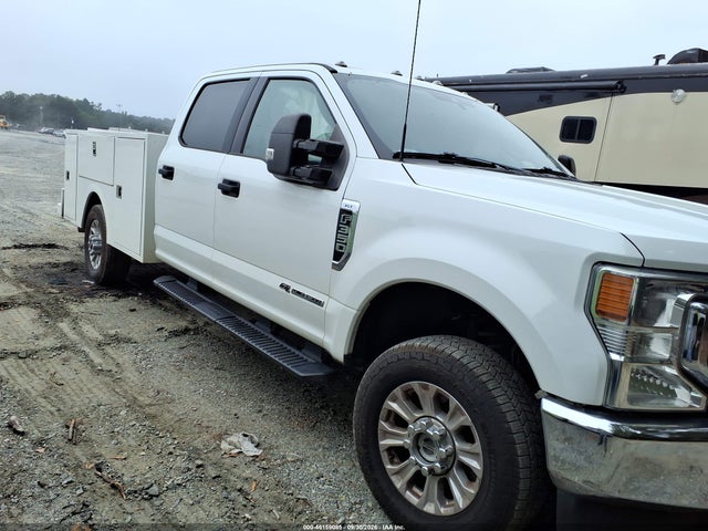 46159085 :رقم المزاد ، 1FD8W3FT0NEF12402 vin ، 2022 Ford F-350 Chassis Xlt مزاد بيع