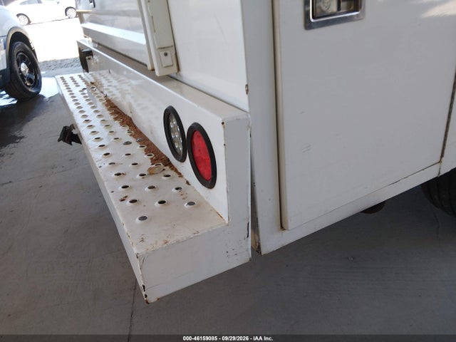 46159085 :رقم المزاد ، 1FD8W3FT0NEF12402 vin ، 2022 Ford F-350 Chassis Xlt مزاد بيع