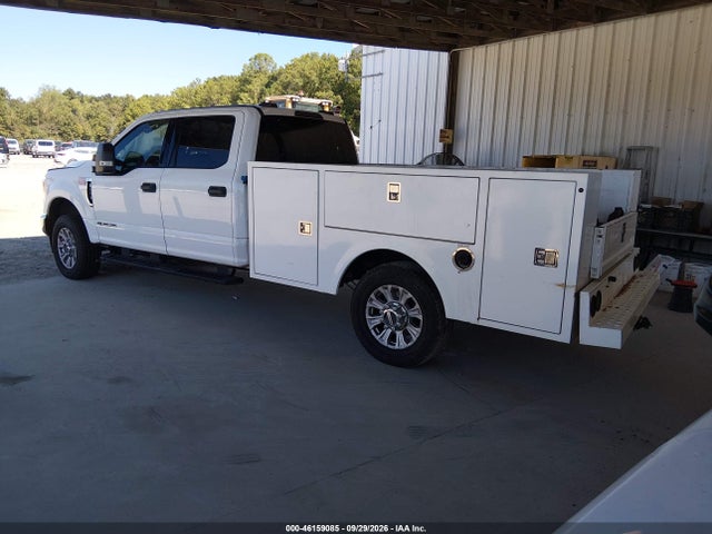 46159085 :رقم المزاد ، 1FD8W3FT0NEF12402 vin ، 2022 Ford F-350 Chassis Xlt مزاد بيع