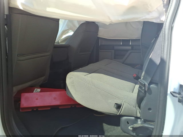 46159085 :رقم المزاد ، 1FD8W3FT0NEF12402 vin ، 2022 Ford F-350 Chassis Xlt مزاد بيع