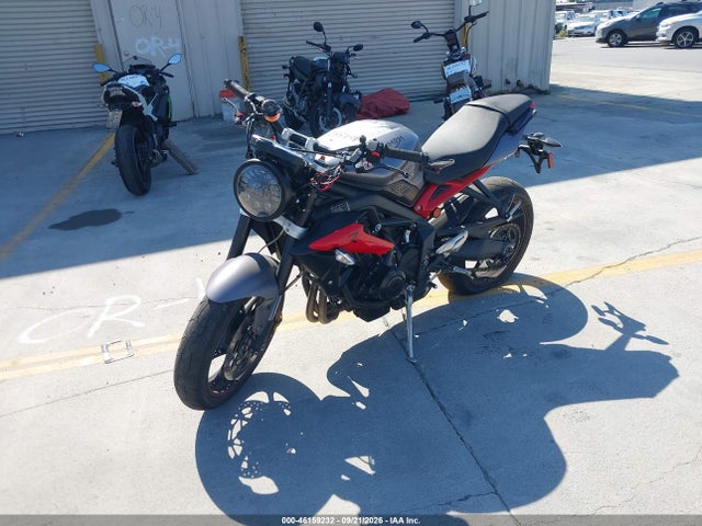 46159232 :رقم المزاد ، SMTL03NE9FT709375 vin ، 2015 Triumph Motorcycle Street Triple R مزاد بيع