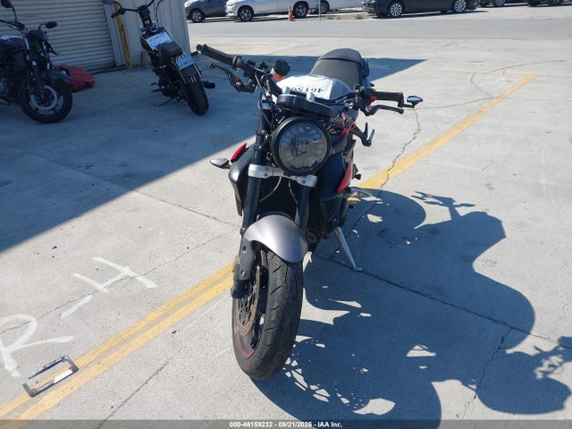 46159232 :رقم المزاد ، SMTL03NE9FT709375 vin ، 2015 Triumph Motorcycle Street Triple R مزاد بيع