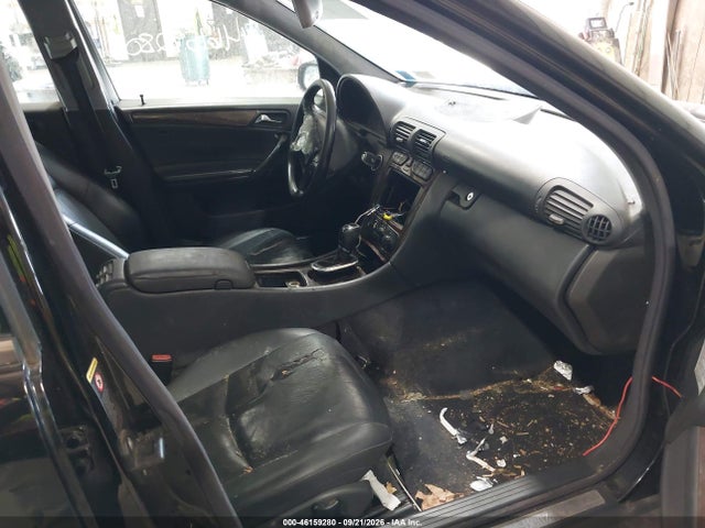 46159280 :رقم المزاد ، WDBRF81J74F517602 vin ، 2004 Mercedes-benz C 240 4matic مزاد بيع