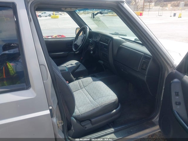 Продаж на аукціоні авто 2000 Jeep Cherokee Sport, vin: 1J4FT48S2YL212482, номер лоту: 46159330